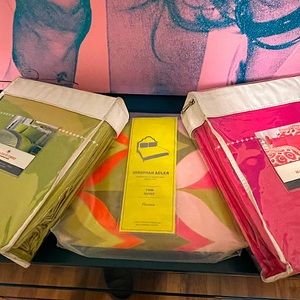 Jonathan Adler 2 Twin bedding sets & 1 duvet